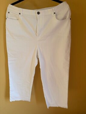 Appleseed Size 14 White Cropped Raw-Hem Jeans